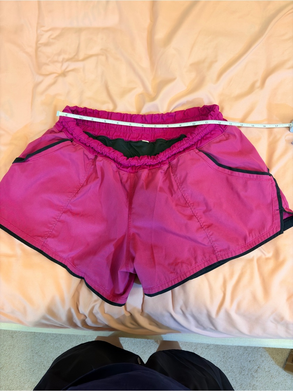 Lululemon shorts size 10